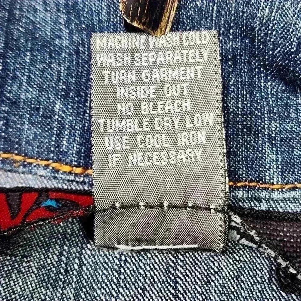 NEESO London Women's Jean Jacket L Metal Studs Patches Red New York Retro Y2K - Picture 14 of 16